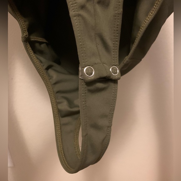 Intimately Free People Sexy Long Sleeve Deep V-Neck Body Suit XS Olive Green - Picture 6 of 7
